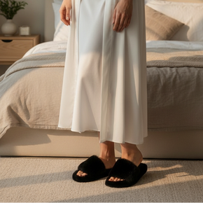 Γυναικείες παντόφλες γούνινες μαύρες Vamp