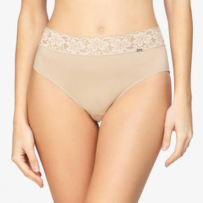 nana-kakouti-lingerie-hipster-slip-vamvakero-avet